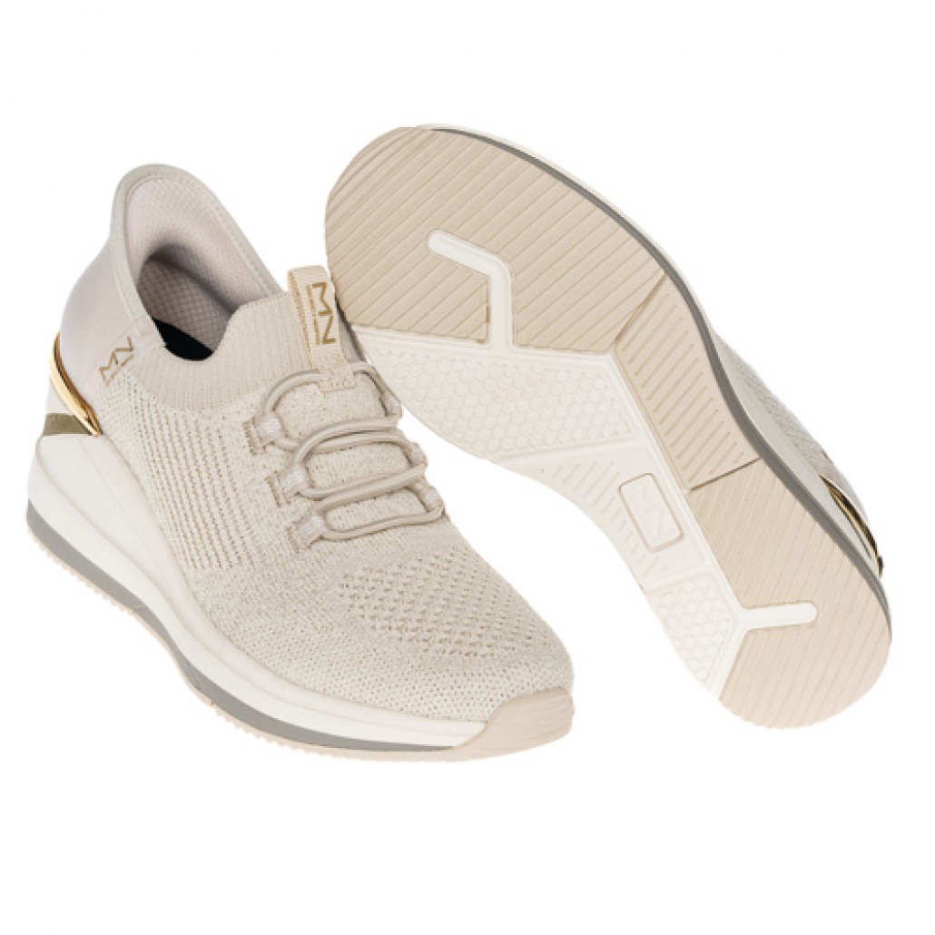 瞬穿舒適科技 THE TRIPLE WEDGE