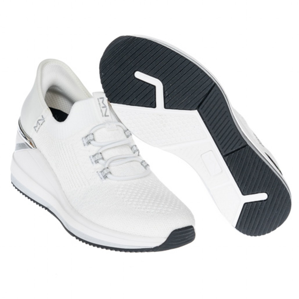 瞬穿舒適科技 THE TRIPLE WEDGE