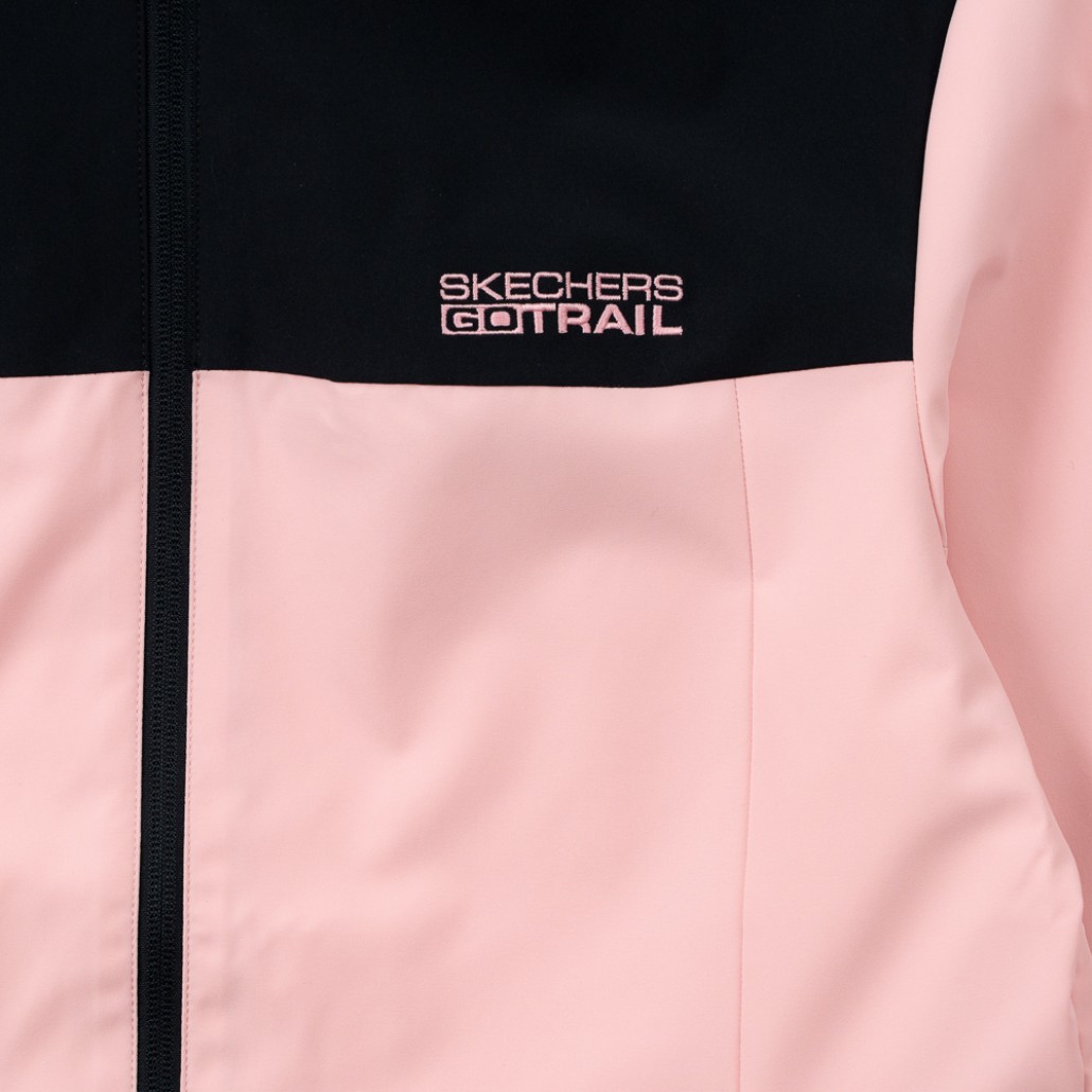 SKECHERS 女拉鍊連帽外套 (P325W129-02EN)