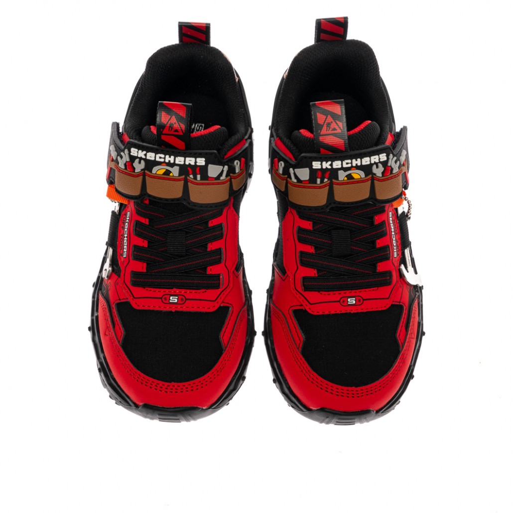 skechers_20260424111443_112191.jpg