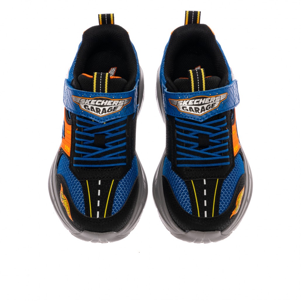 skechers_20260424111449_573882.jpg