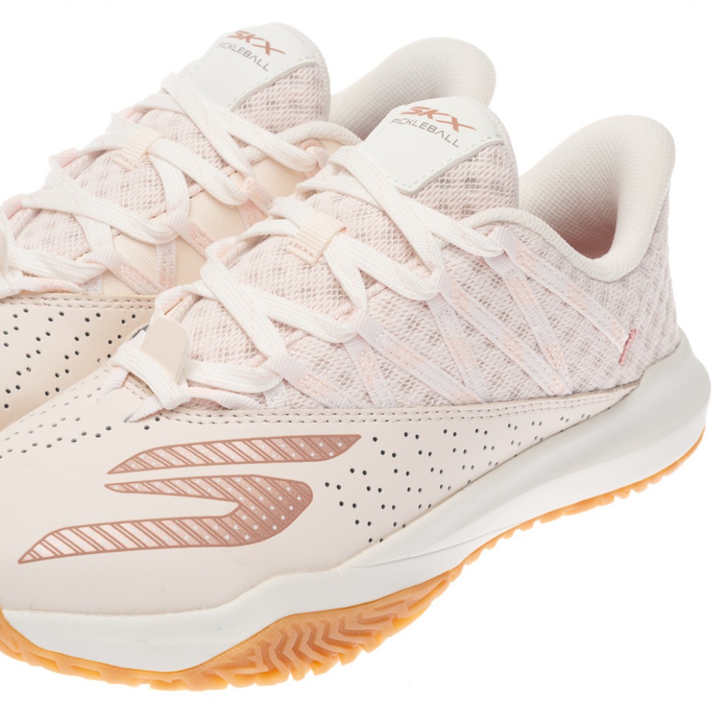skechers_20260828182734_674394.jpg