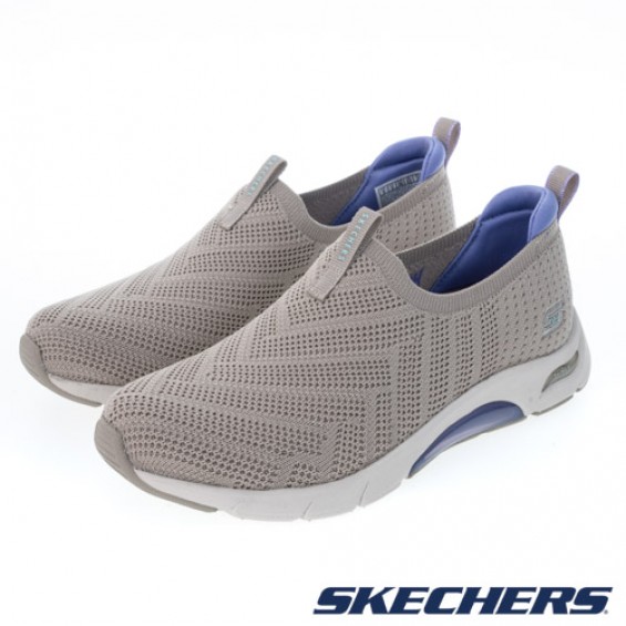 skechers_20230407232808_507849.jpg