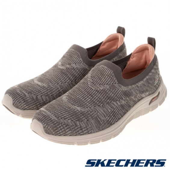skechers_20230427093634_520576.jpg