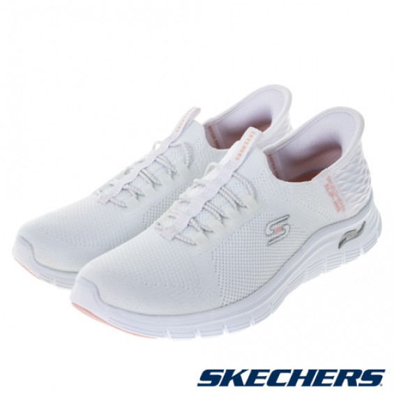 skechers_20230428105204_324209.jpg